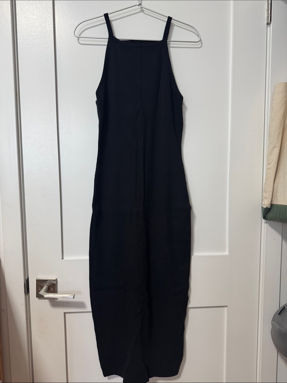 Sleek Black Sleeveless Maxi Knit Dress